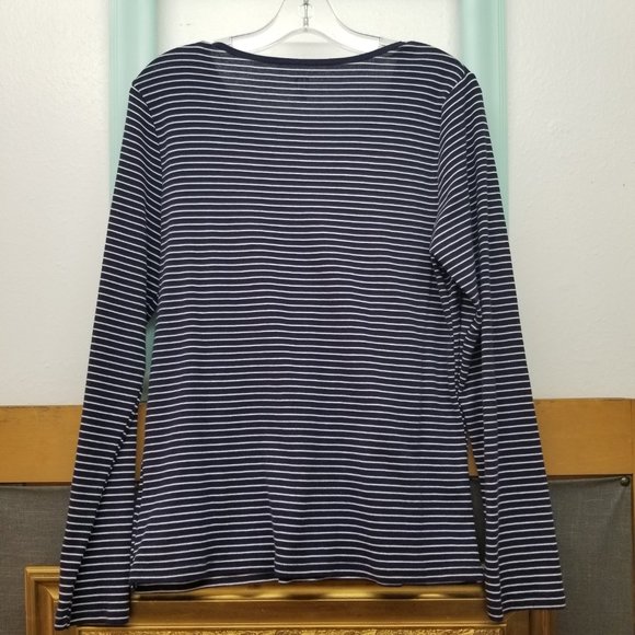 EUC Gap XL V-neck navy and white stripe long sleeve t shirt - Picture 3 of 5